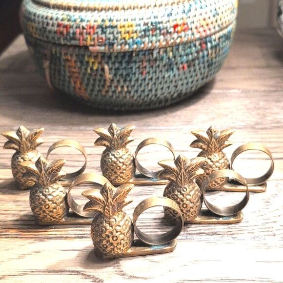 Brass Pineapple Napkin Rings Set of 6 Vintage - Picture 1 of 9